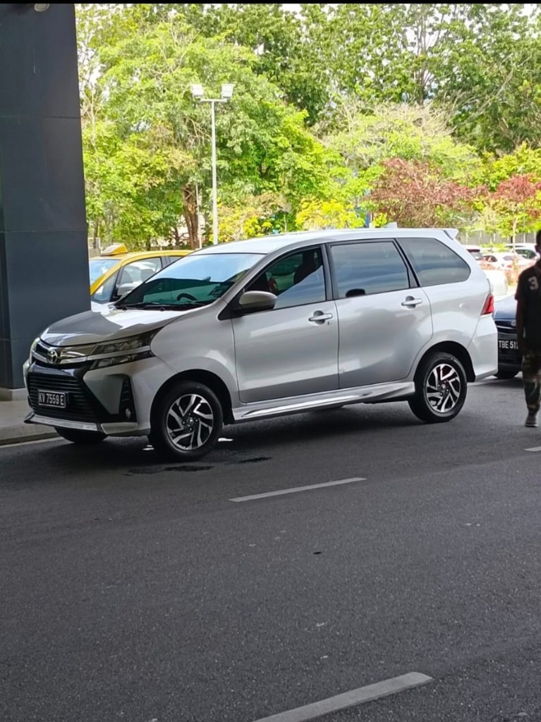 Rental car gallery 3