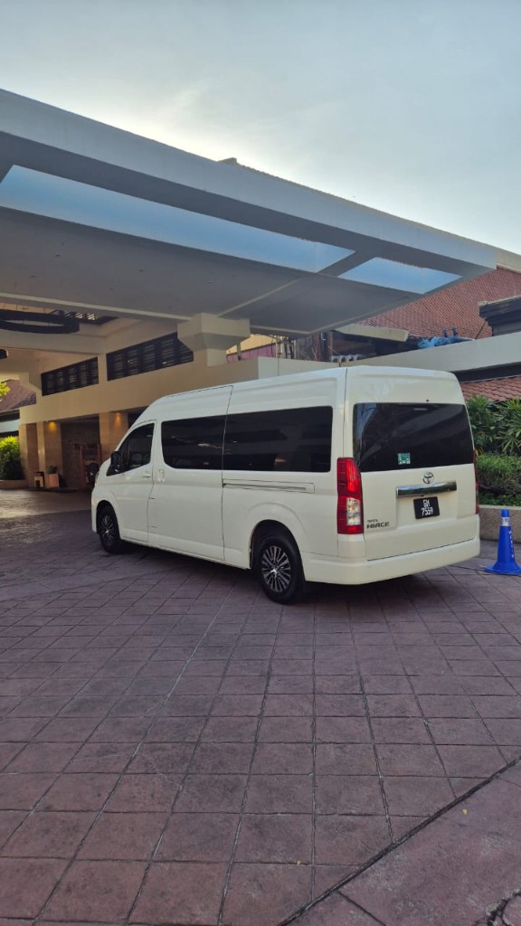 Rental car gallery 5